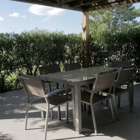 Appart hôtel Résidence Pierre&vacances Premium Les De Porto-vecchio 4*