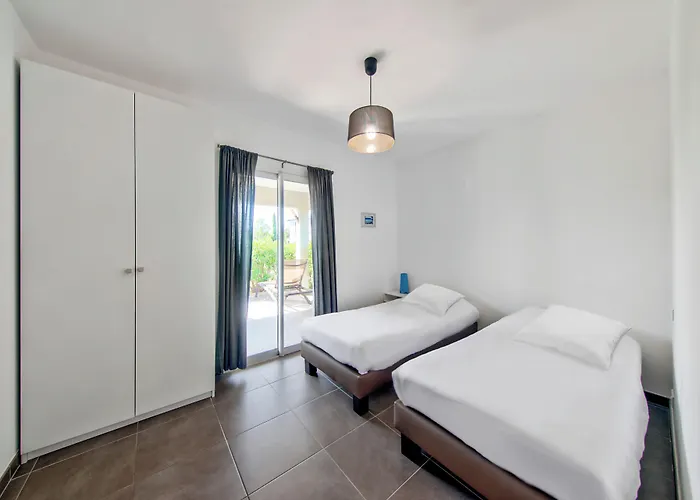 Pierre & Premium Les De Porto-vecchio 4*