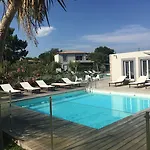 Ξενοδοχείο με διαμερίσματα Pierre & Premium Les De Porto-vecchio 4*