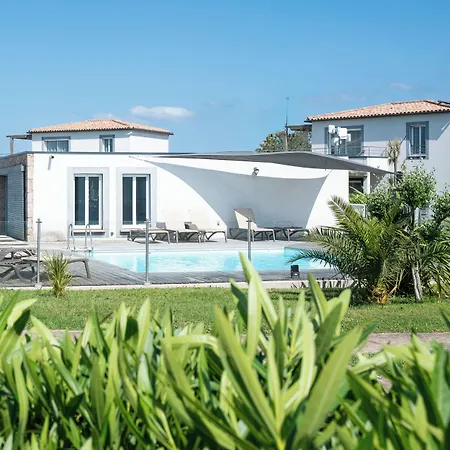 Pierre & Premium Les De Porto-vecchio 4*