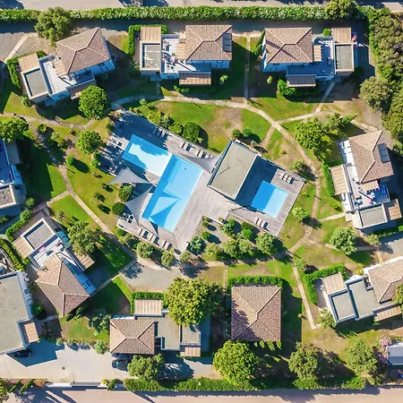 Pierre & Premium Les De Porto-vecchio 4*