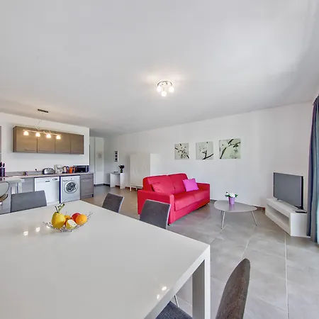 Hotel apartamentowy Pierre & Premium Les De Porto-vecchio 4*