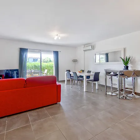 Hotel apartamentowy Pierre & Premium Les De Porto-vecchio 4*